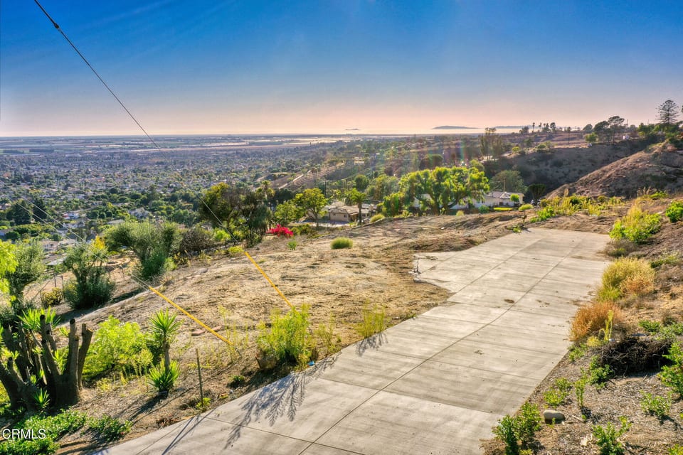 67 Santa Cruz Way, Camarillo, CA 93010