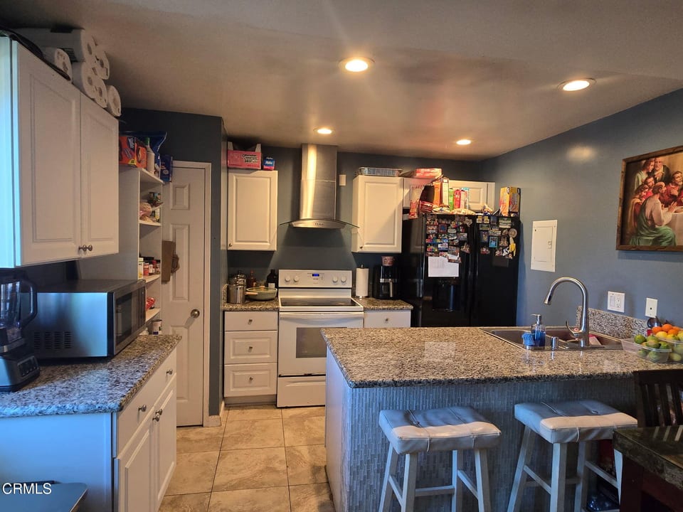 734 West Hemlock Street, Port Hueneme, CA 93041