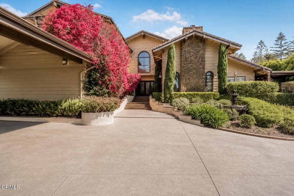 317 El Tuaca Court, Camarillo, CA 93010