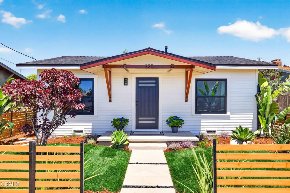 325 West Mission Avenue, Ventura, CA 93001