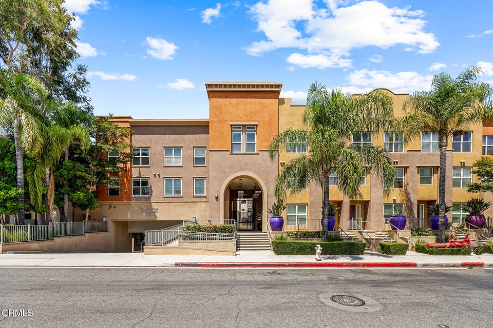 85 East Commonwealth Avenue