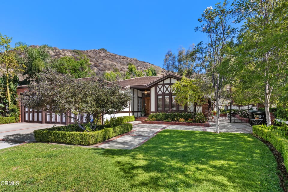 1153 Old Phillips Road, Glendale, CA 91207