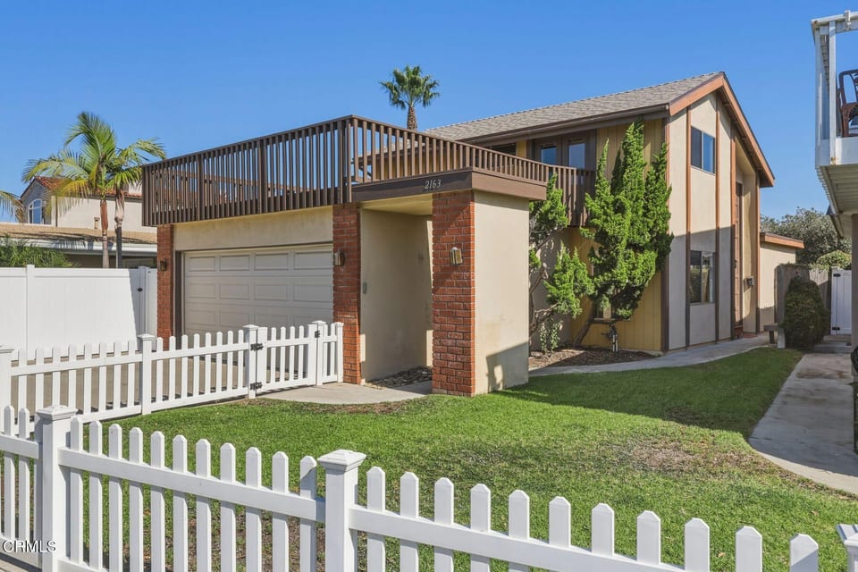 2163 Monmouth Drive, Ventura, CA 93001
