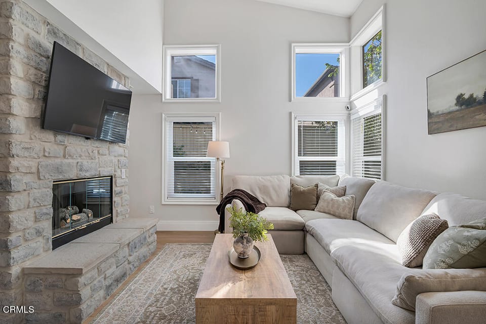 1528 Los Santos Court, Camarillo, CA 93010