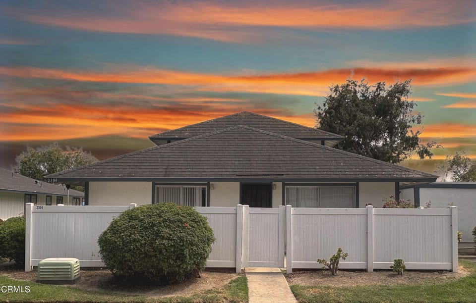 2304 Miramar Walk, Oxnard, CA 93035