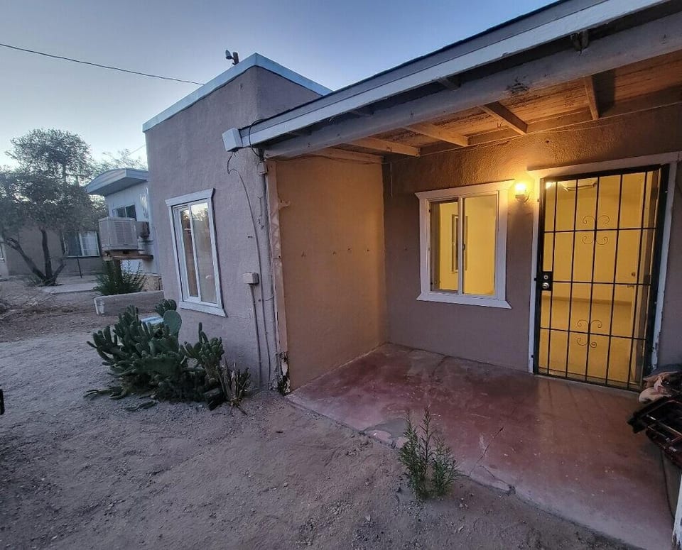 6746 Adobe Road