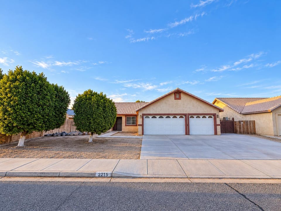 2215 Hidden Spring