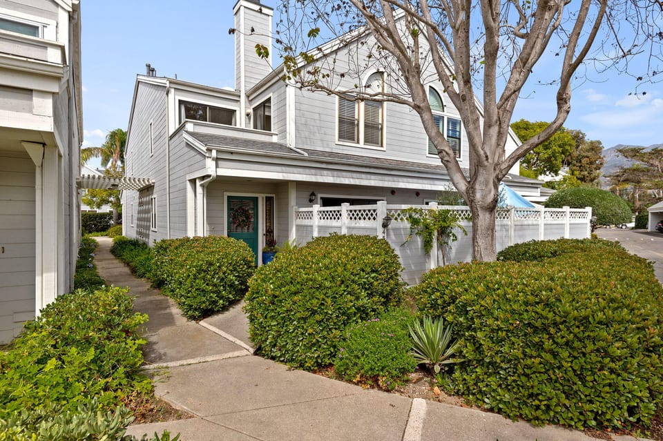 4525 Carpinteria Avenue A, CARPINTERIA, CA 93013
