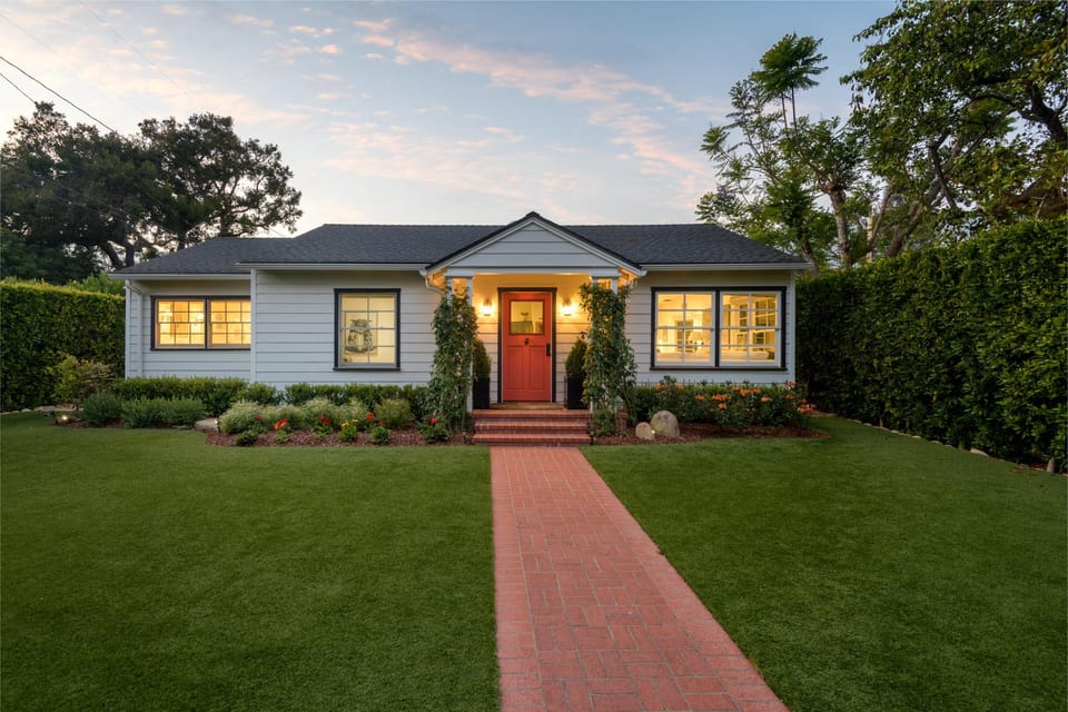 2154 East Valley Road