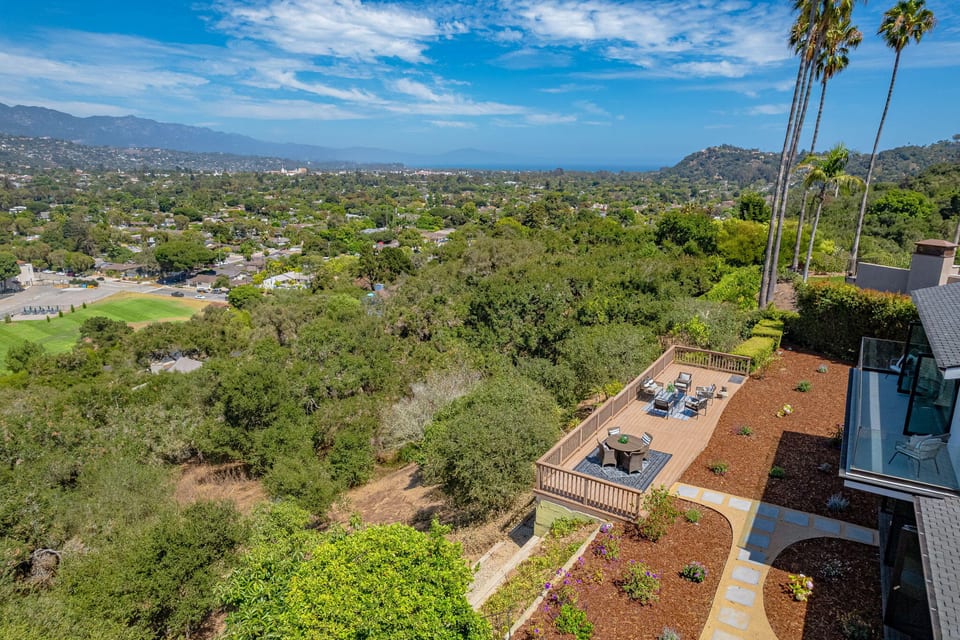 1106 Crestline Drive, SANTA BARBARA, CA 93105