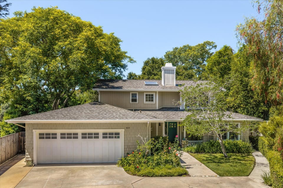 404 Los Robles Lane