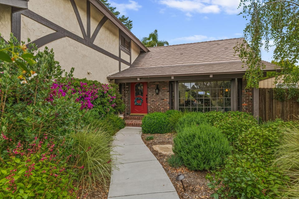 1504 Live Oak Lane, SANTA BARBARA, CA 93105
