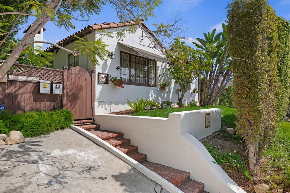 2016 State Street, SANTA BARBARA, CA 93105