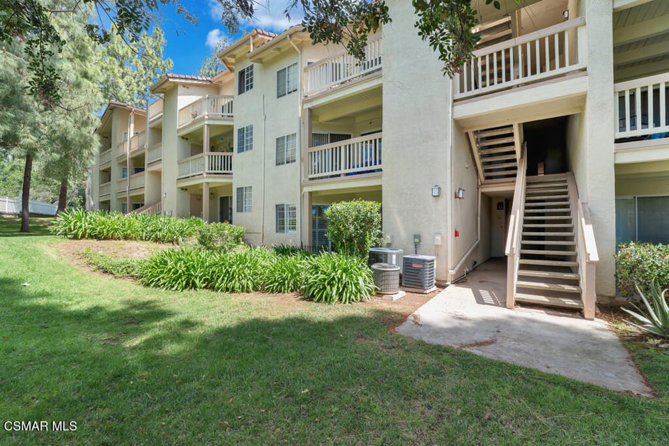 653 Oak Run Trail, 109, Oak Park, CA 91377