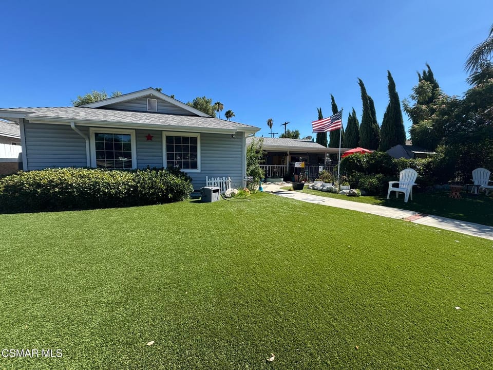 22900 Roscoe Boulevard, West Hills, CA 91304
