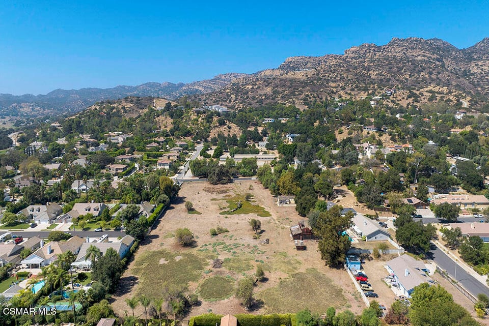 9658 Baden Avenue, Chatsworth, CA 91311