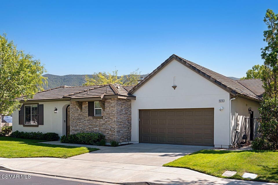 1575 Silver Shadow Drive, Newbury Park, CA 91320