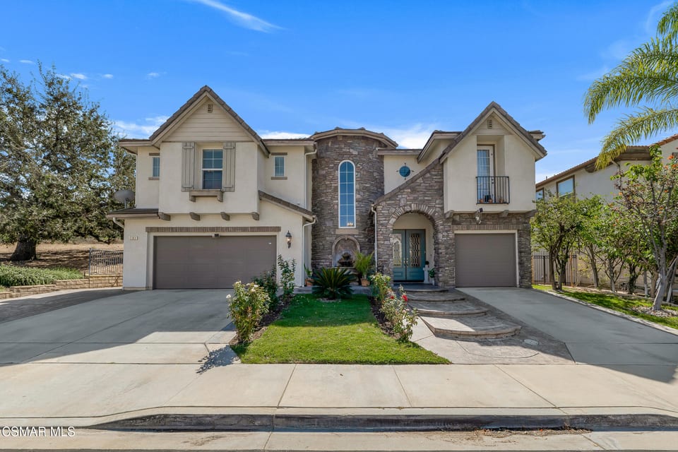 5588 California Oak Street, Simi Valley, CA 93063
