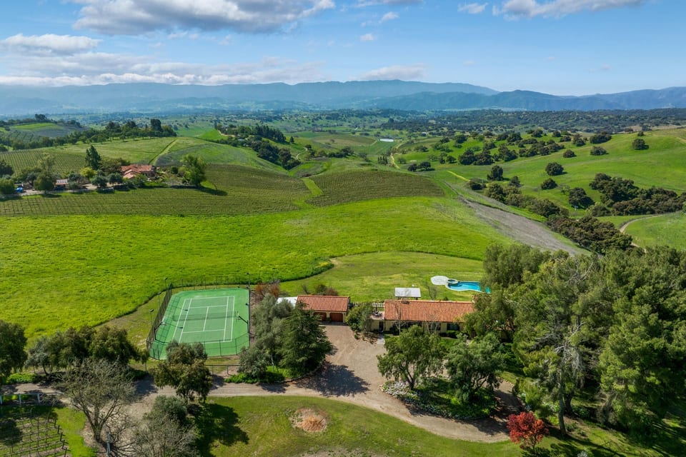 2851 Tapadero Road, SOLVANG, CA 93463