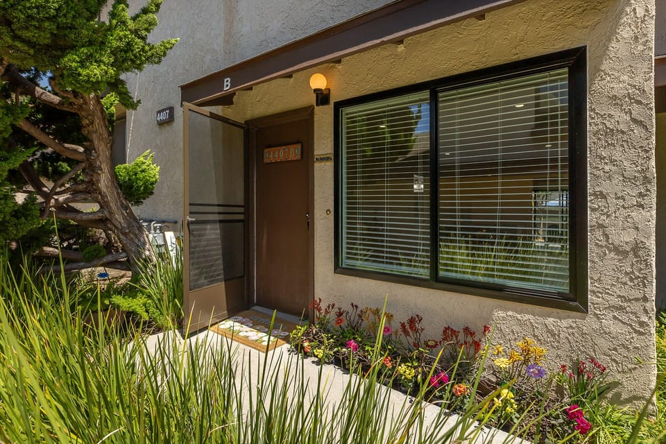 4407 Catlin Circle Unit B, CARPINTERIA, CA 93013