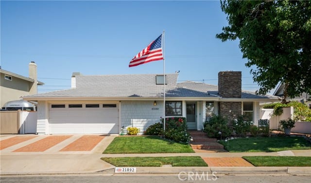 21892 Kaneohe, Huntington Beach, CA 92646