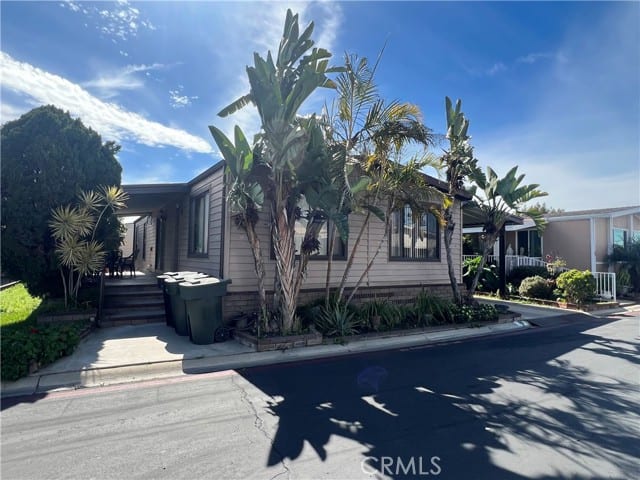 1919 West Coronet Avenue