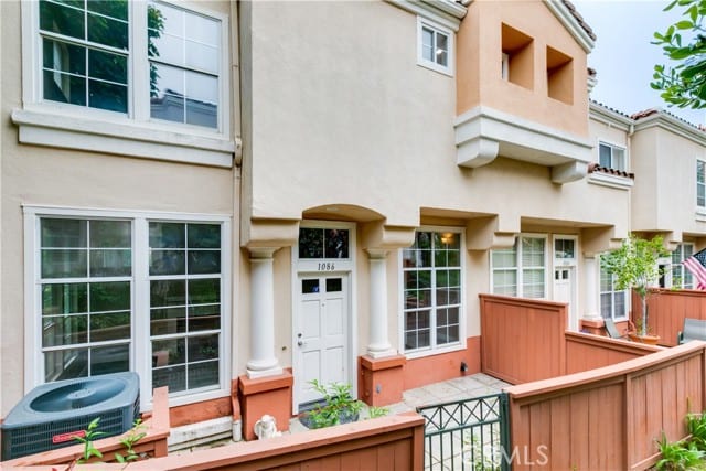 1086 South Rossano Way