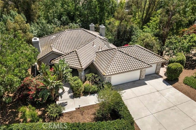 334 South Whitestone
