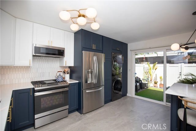 659 East Lee