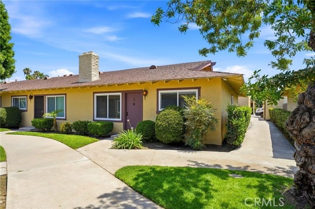 1531 East La Palma