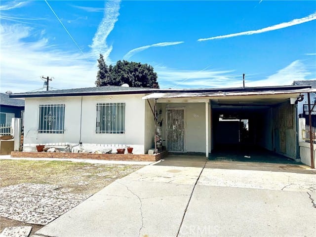 127 West Clarion Drive