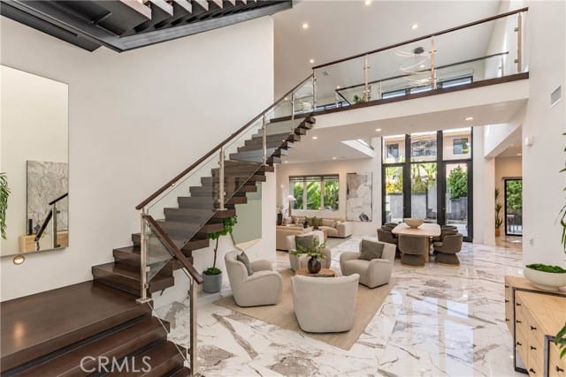 61 Iluna, Irvine, CA 92618