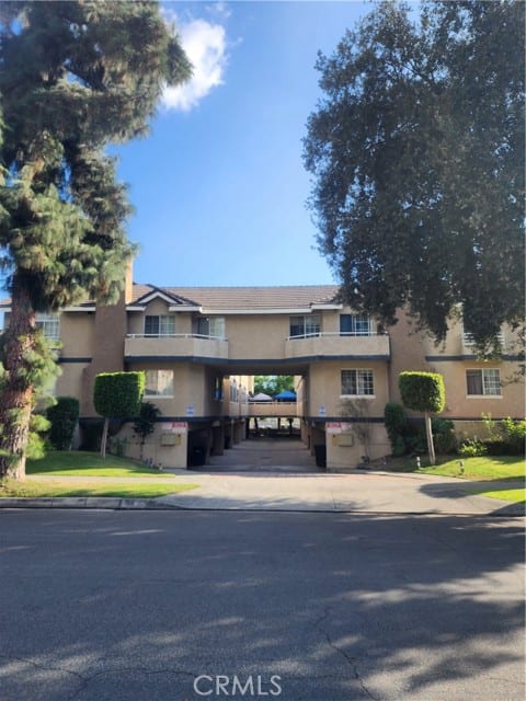 148 Diamond St.