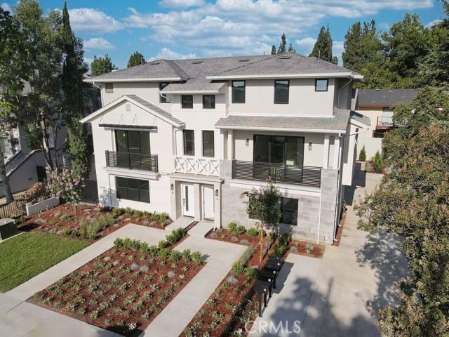 1025 La Cadena Avenue