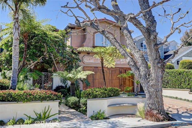 3005 North Poinsettia, Manhattan Beach, CA 90266