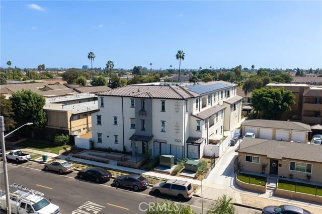 1024 West Romneya Drive