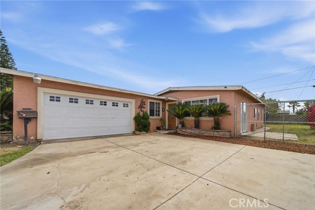 829 South Kenmore