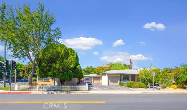 309 North Cambridge Avenue, Claremont, CA 91711