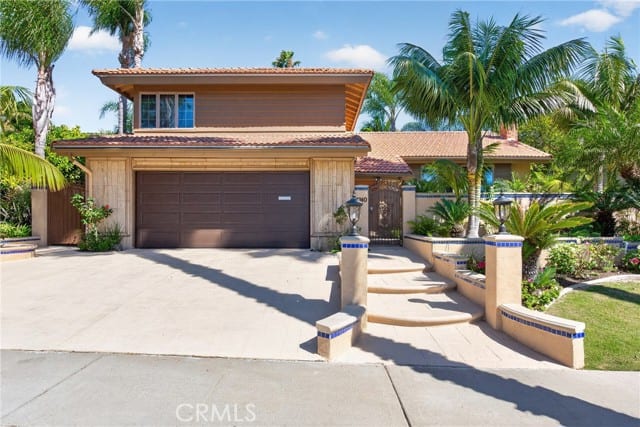 2740 Cardinal Drive, Costa Mesa, CA 92626
