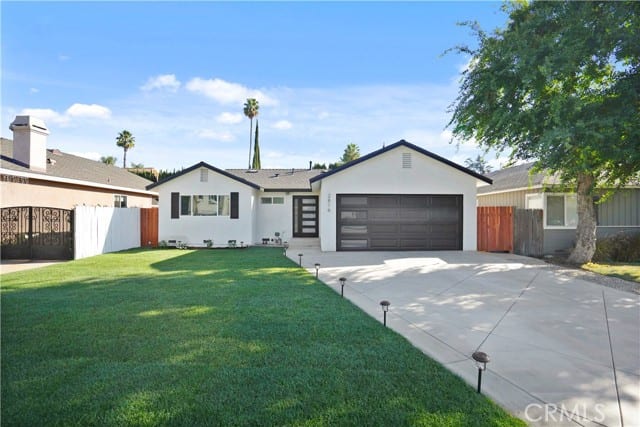 2816 Foss Avenue