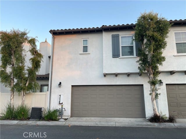 460 North Santa Maria