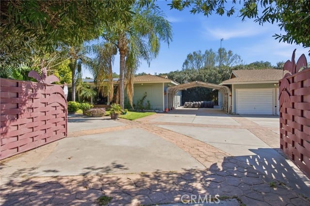 6176 Fleming Road