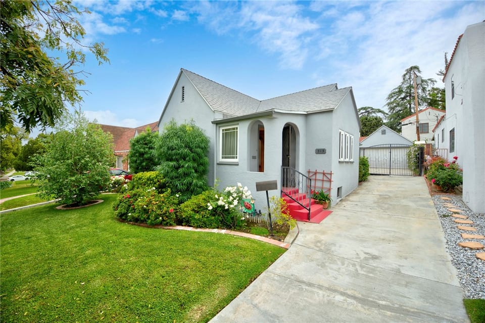 313 Orange Grove Avenue