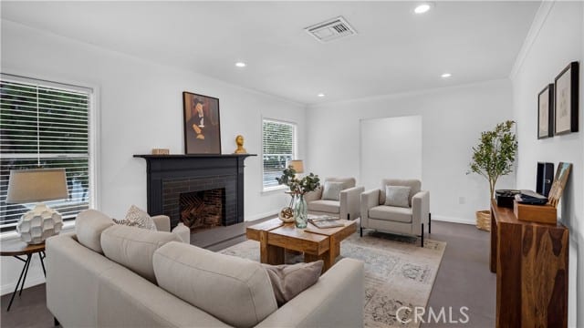 10207 Camarillo Street, Toluca Lake, CA 91602