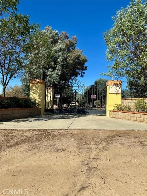 38895 Boulder Hill Road