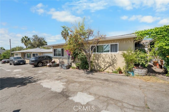 1717 Atchison, Pasadena, CA 91104