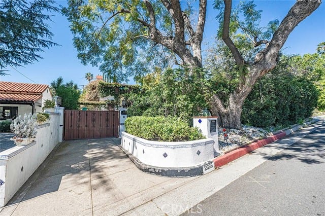 2393 Allen Avenue
