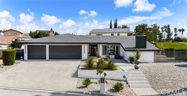 8601 Links Road