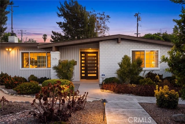 1686 Longwood Avenue, Claremont, CA 91711