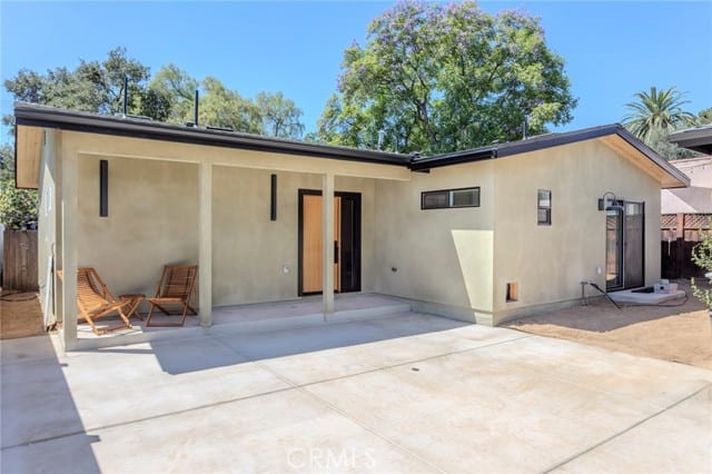 1701 North Oxford, Pasadena, CA 91104